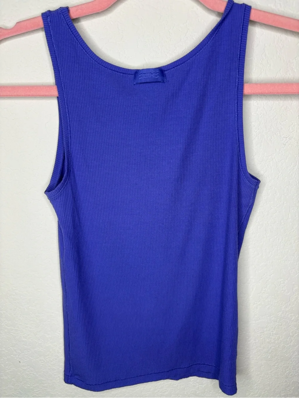 SKIMS KIM K High-Waist Foldover Pants & Tank Set - Picture 5 of 7